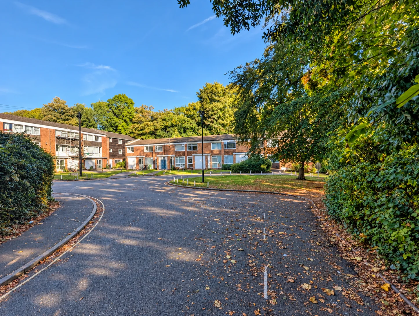 Leafy residential cul-de-sac at Sparkford Close